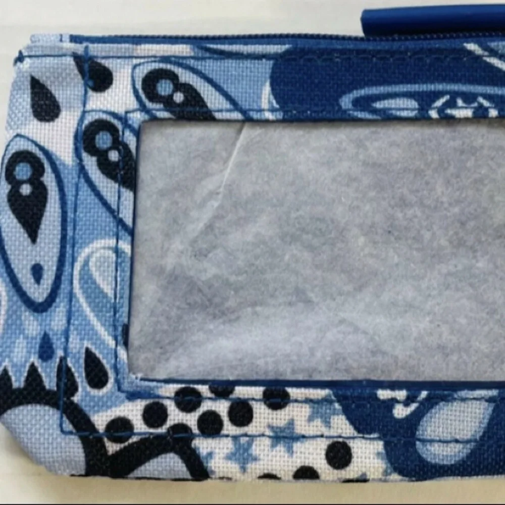 LMT: Vera Bradley Zip ID Case Blue Star Medallion
